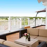 Ocean Time Apartment
